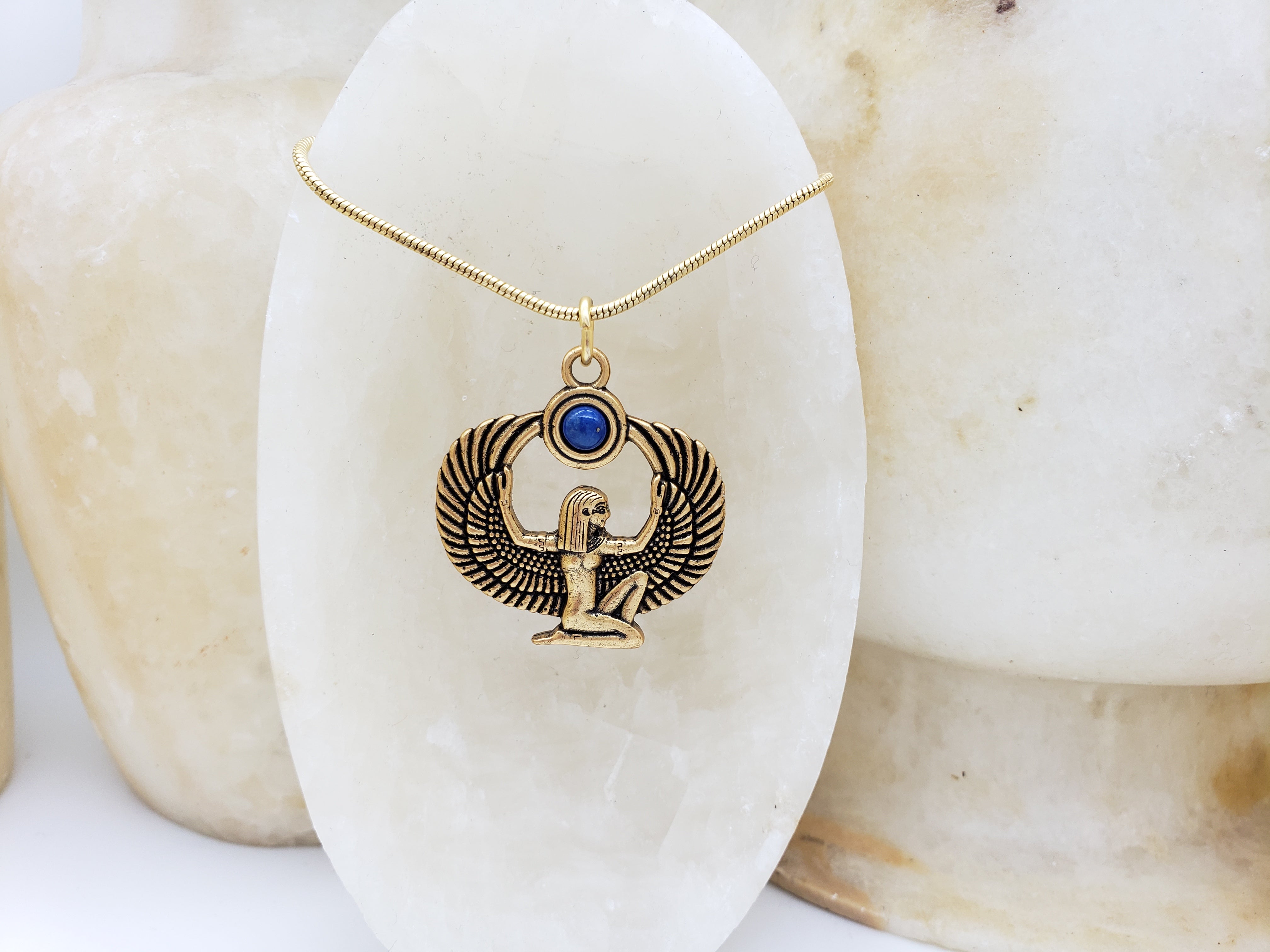Isis pendant outlet