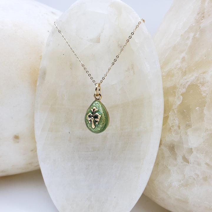 Imperial Peridot Fleur Egg Pendant