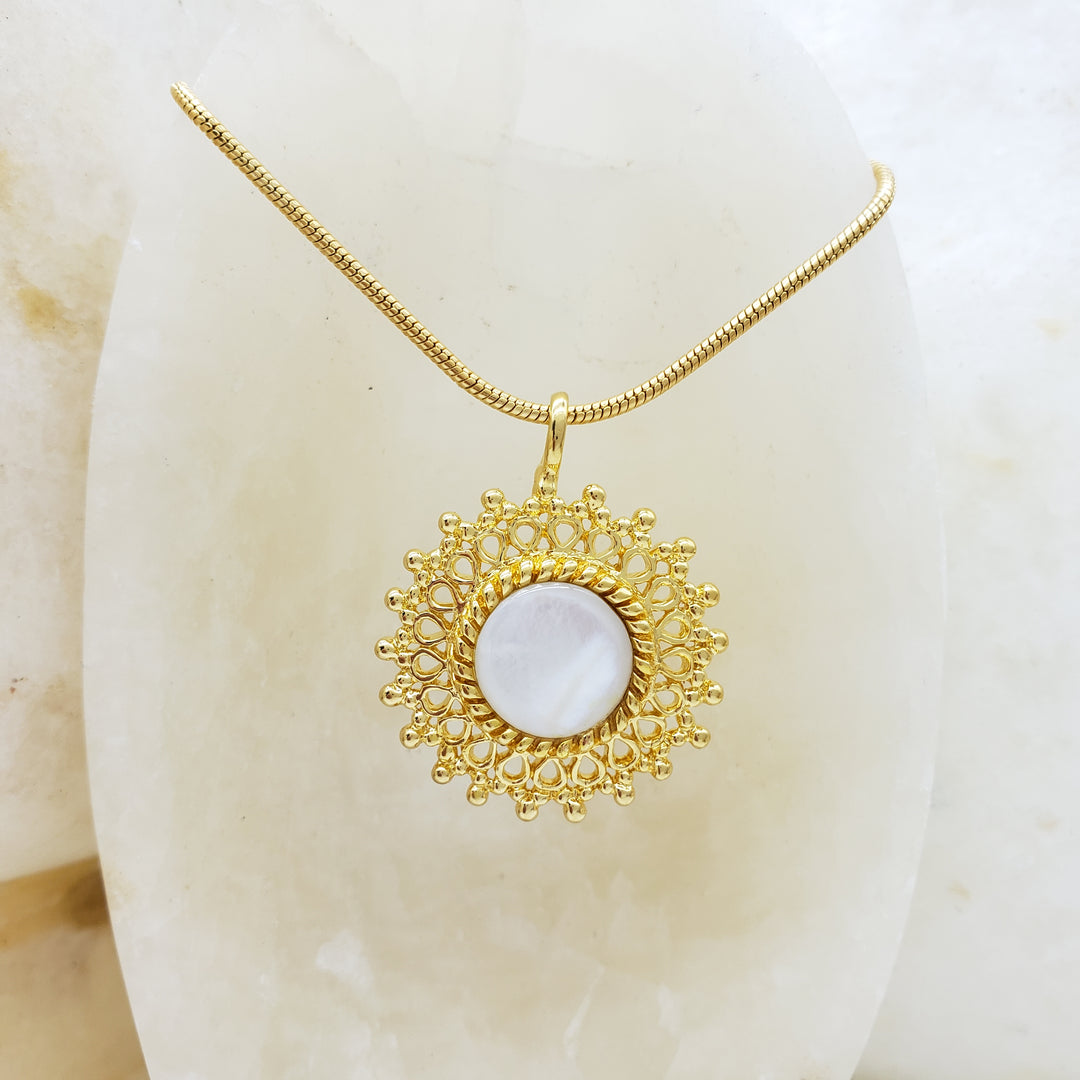 Mirror Pendant Necklace with Mother of Pearl